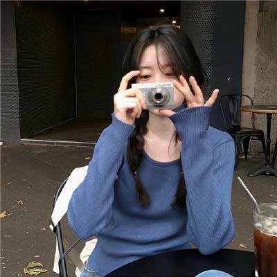 蜜桃女孩